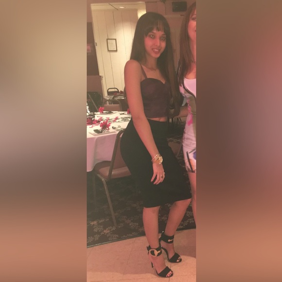 Gucci black high heels with golden buckle - Picture 7 of 10